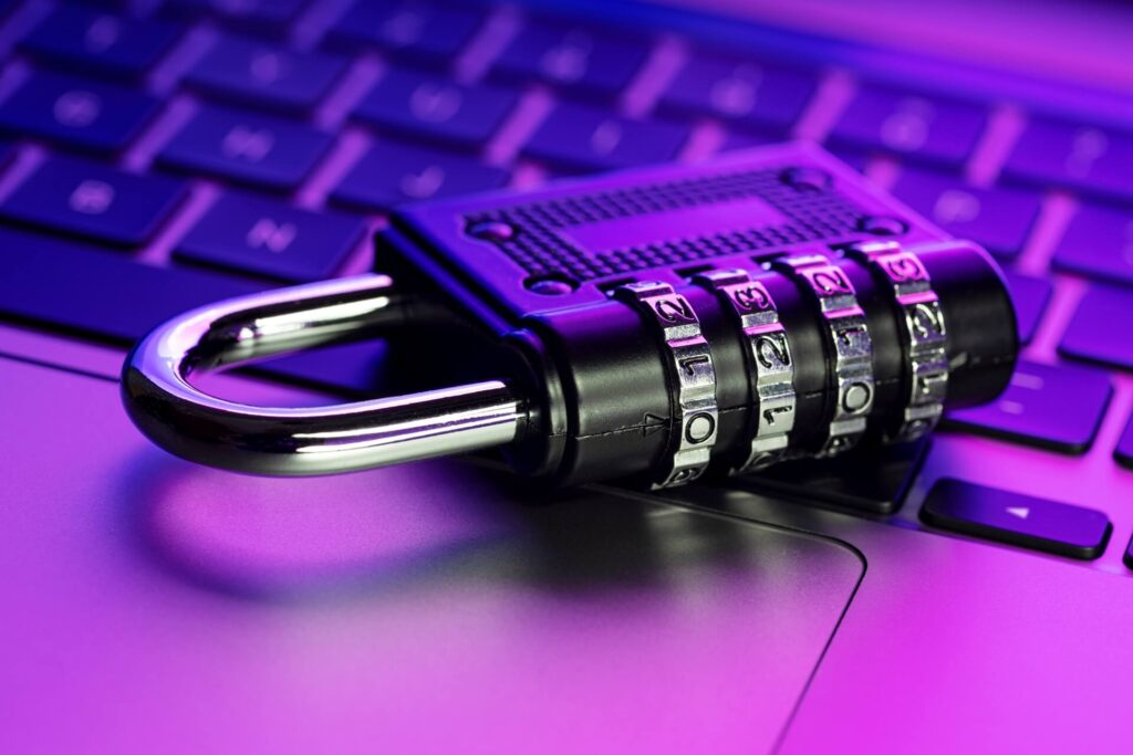 WordPress przyspiesza z bezpieczeństwem. Co Core Security Initiative oznacza dla twojego sklepu 1 Core Security Initiative by WordPress WordPress przyspiesza z bezpieczeństwem. Co Core Security Initiative oznacza dla twojego sklepu